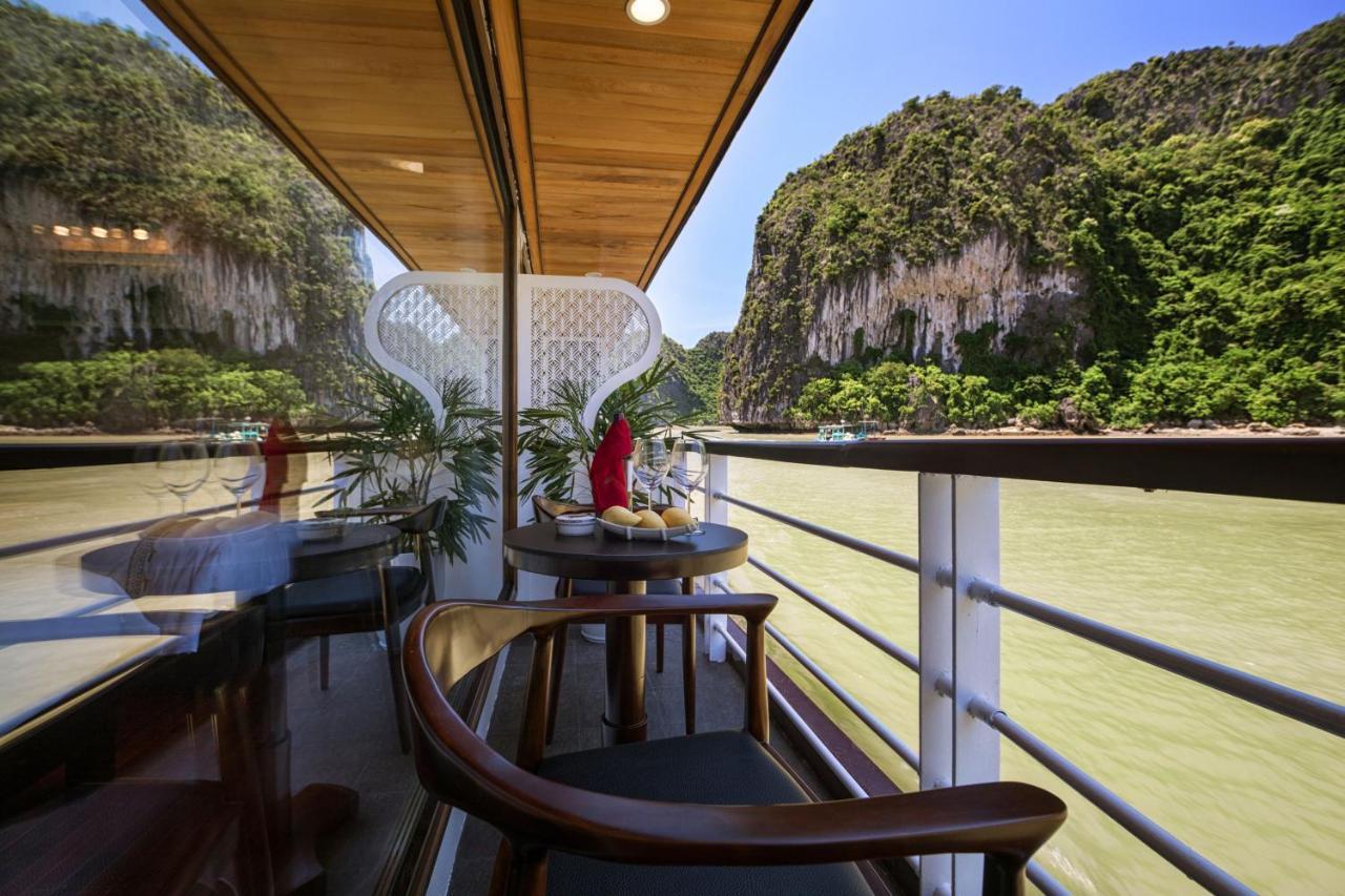 V'Spirit Cruise Hotel Ха Лонг Екстериор снимка