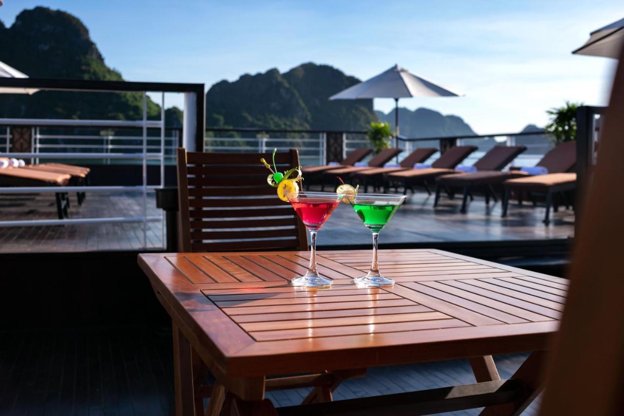 V'Spirit Cruise Hotel Ха Лонг Екстериор снимка